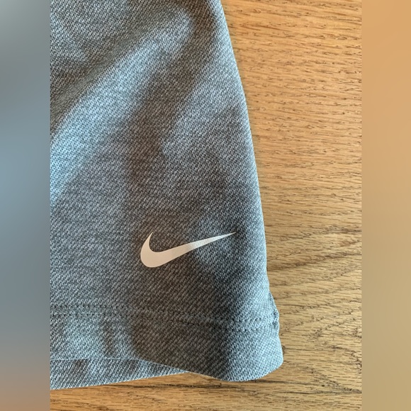 Nike Women’s Dri-fit Golf Tour Performance Sleeveless Top XL Preowned - Picture 5 of 12